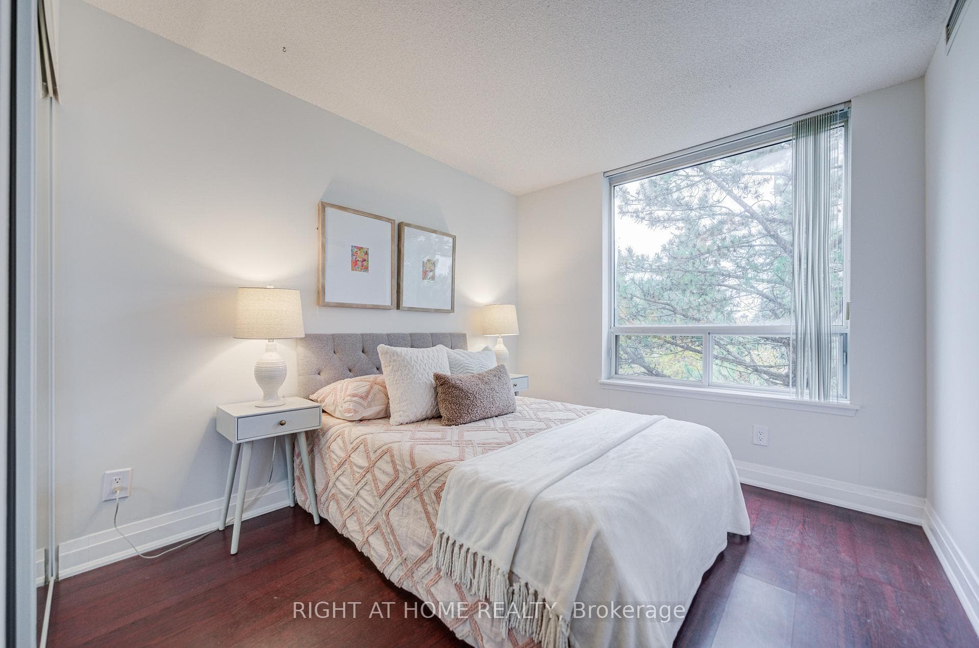 35 Empress Avenue Unit 207 photo 25
