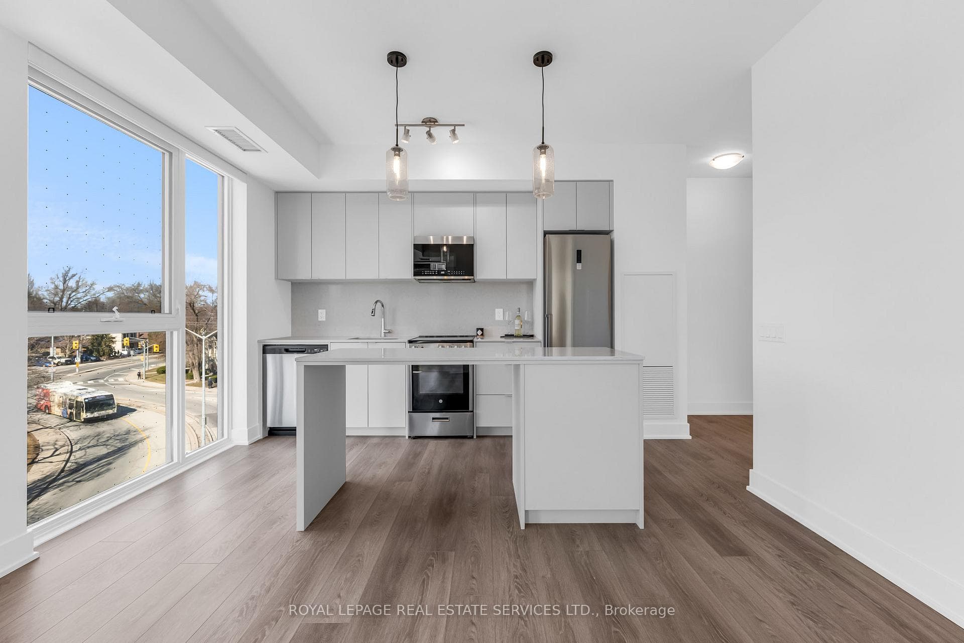 2088 James Street Unit 312 photo 10