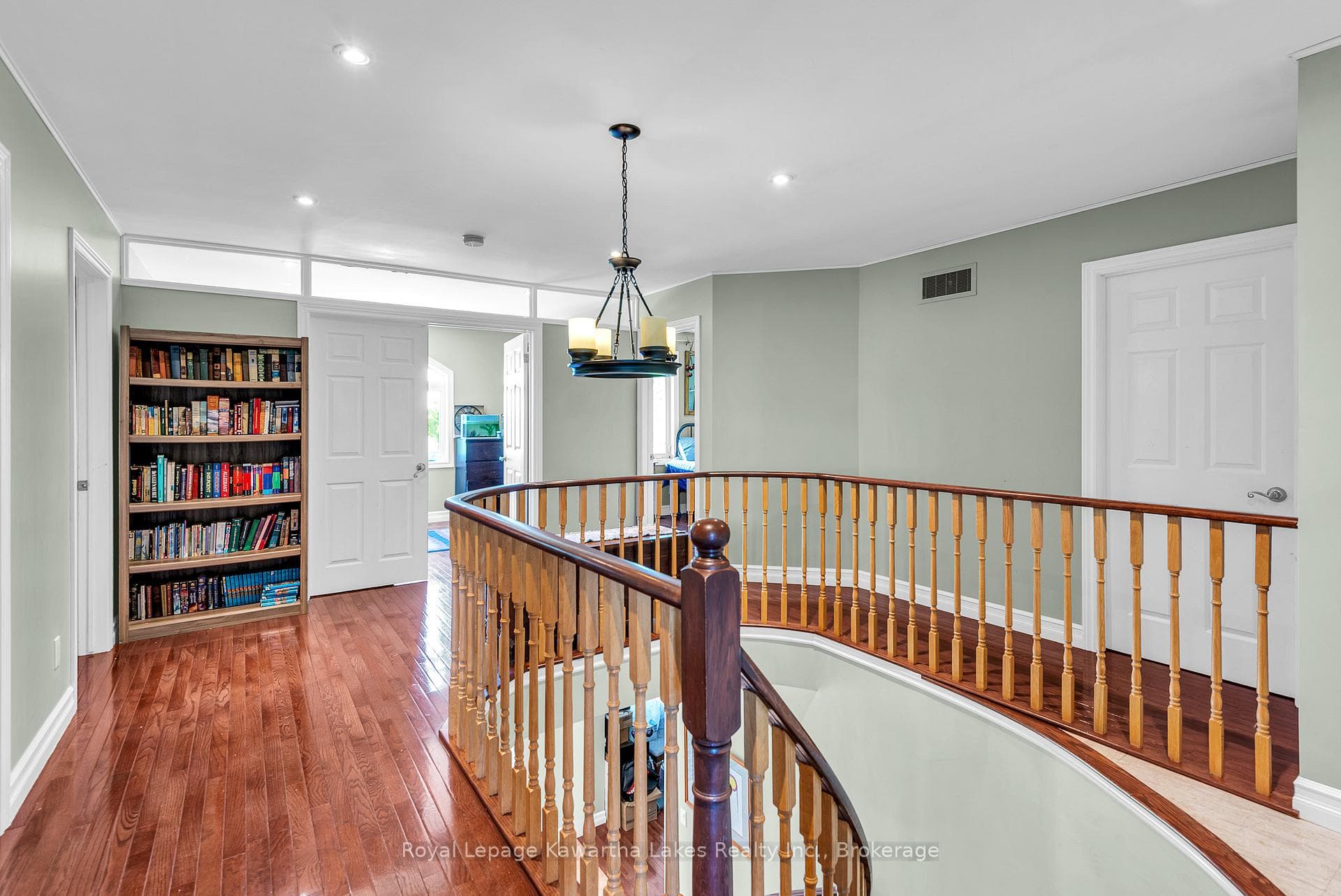 2nd Floor Main hall to 5 bedrooms