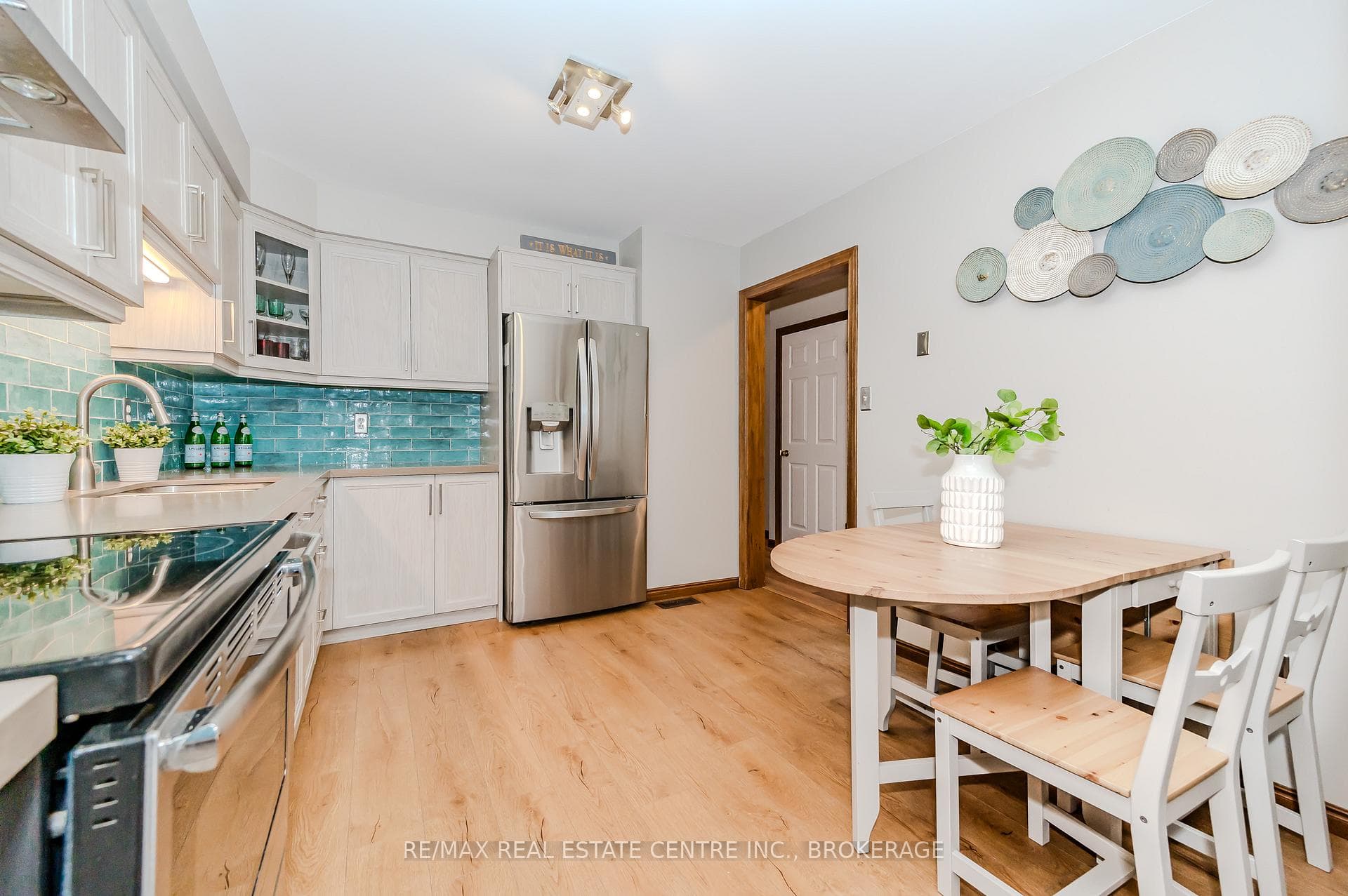 700 CHAMPLAIN Boulevard Unit 5 photo 13