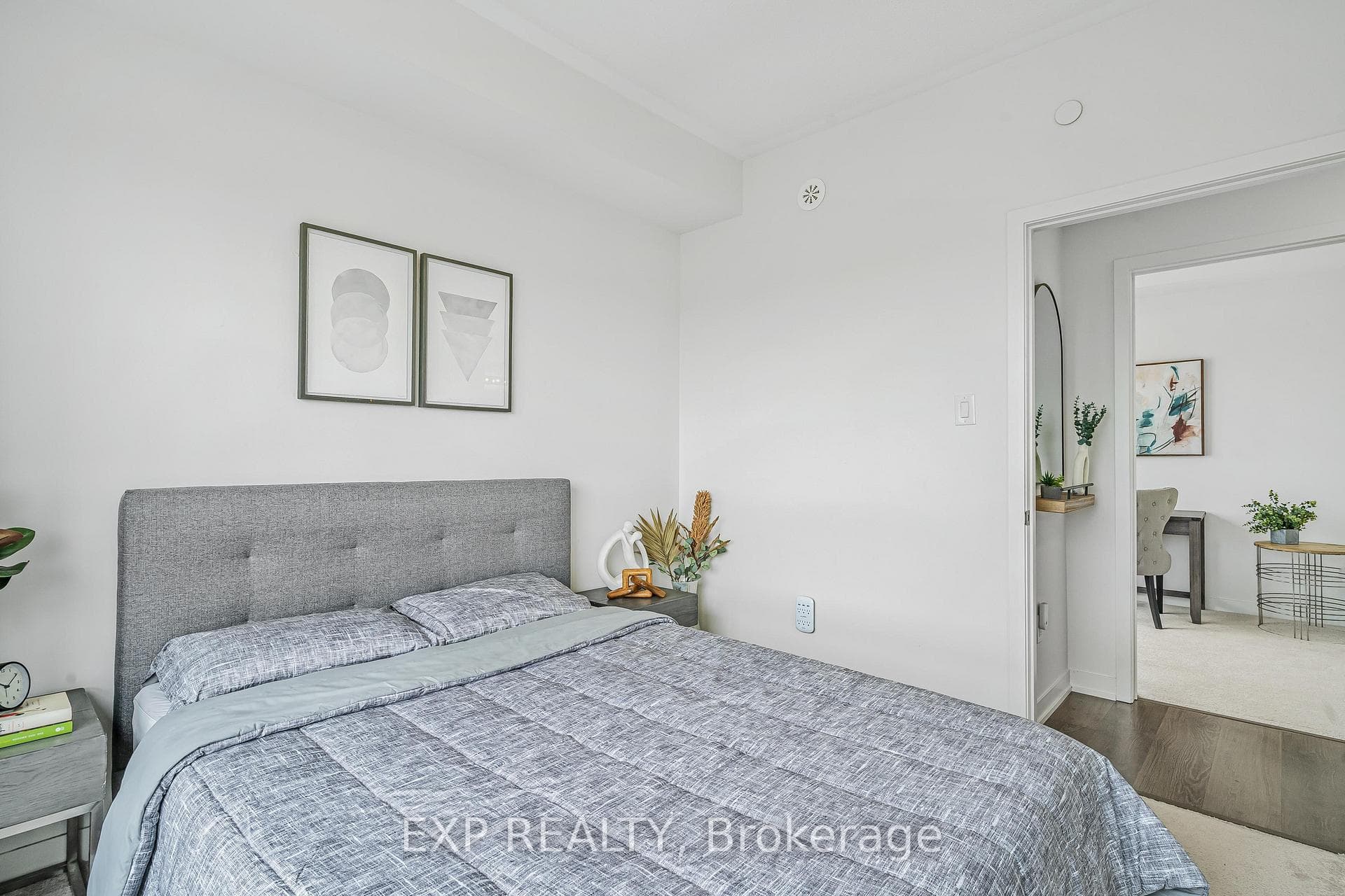 20 Orchid Place Drive Unit 404 photo 17