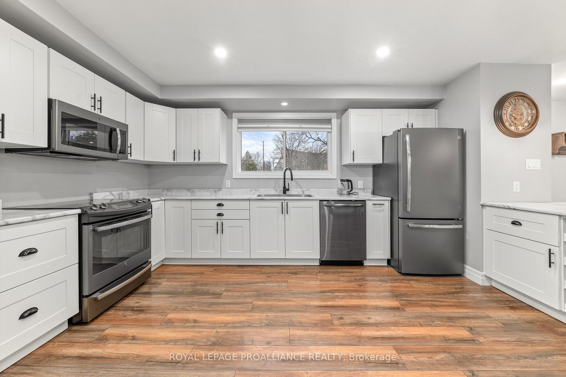 40 Marsh Drive photo 8