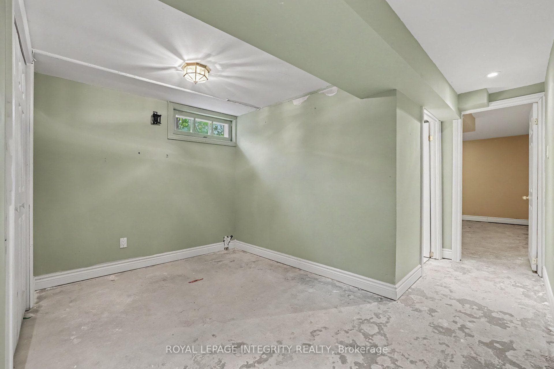 2076 Niagara Drive photo 30