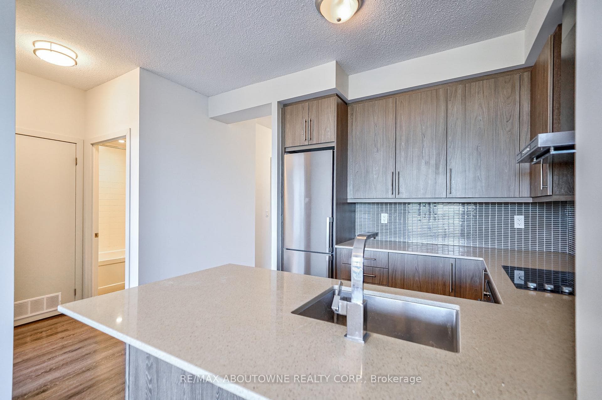 2093 Fairview Street Unit 506 photo 16