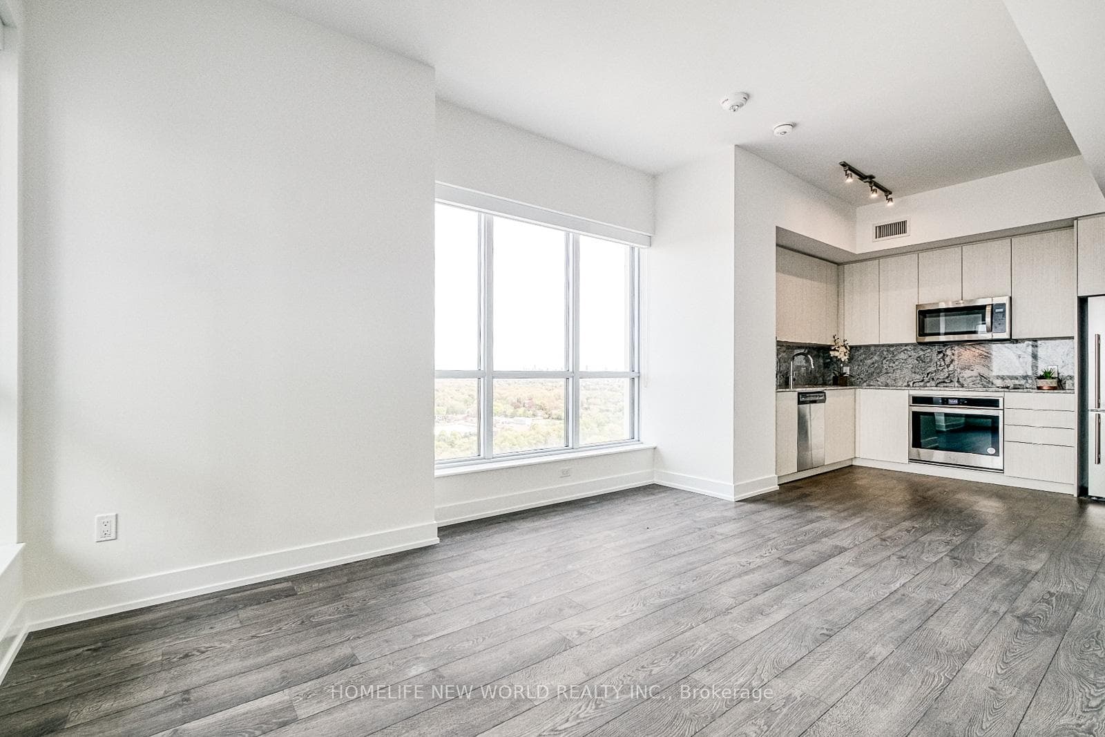 5 Mabelle Avenue Unit 2035 photo 10