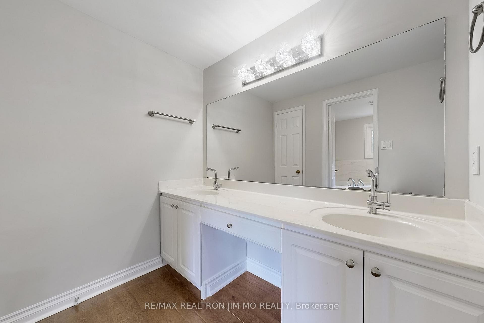 125 Hollingham Road photo 17