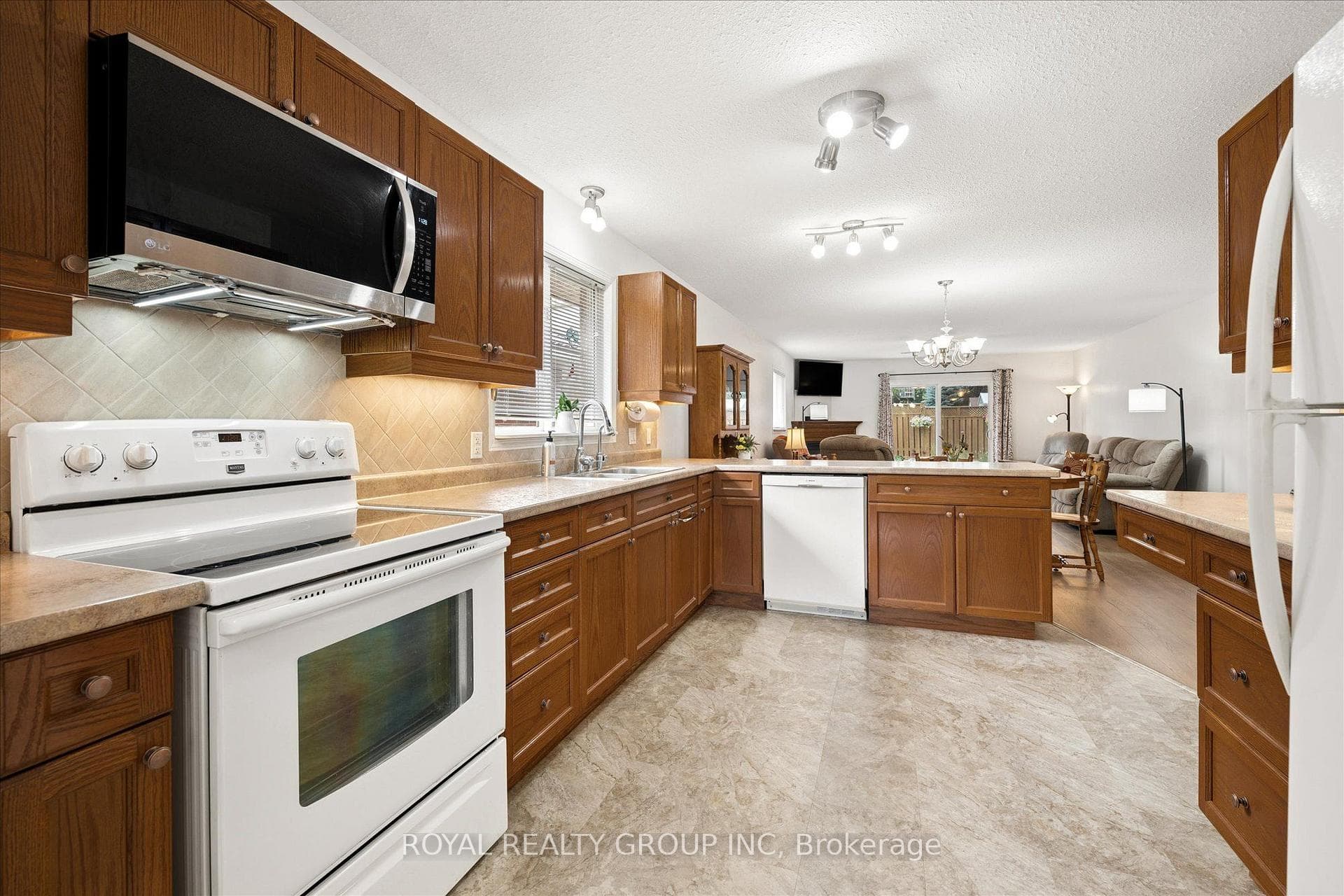 244 Fallowfield Drive photo 13
