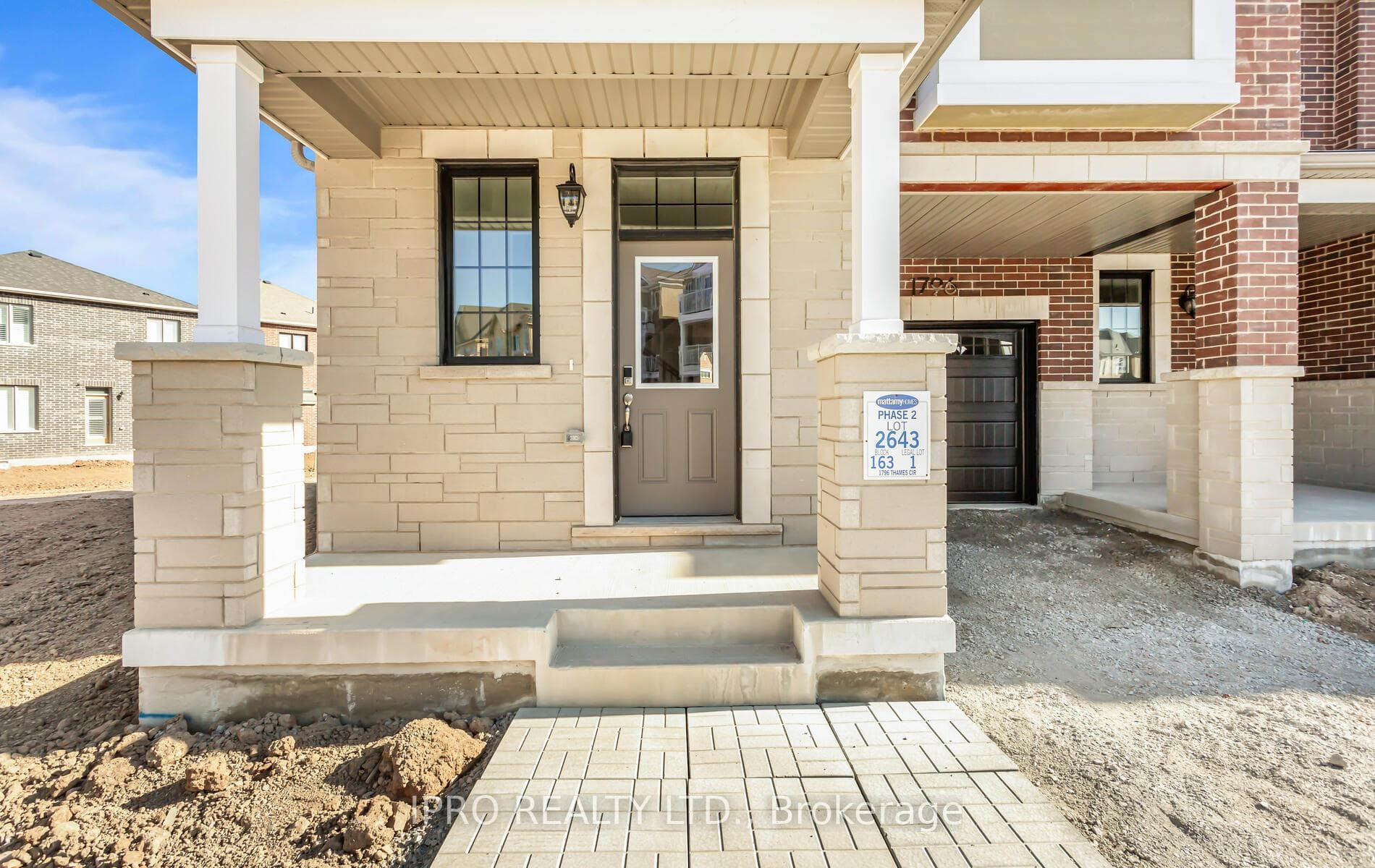 1796 Thames Circle photo 3