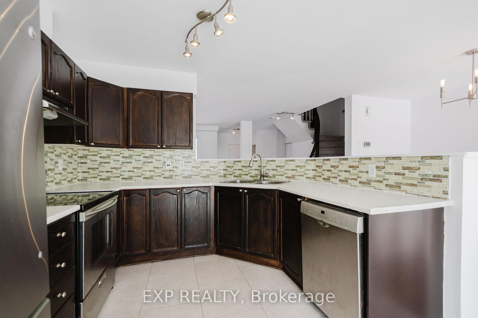 1116 Ballantyne Drive photo 16