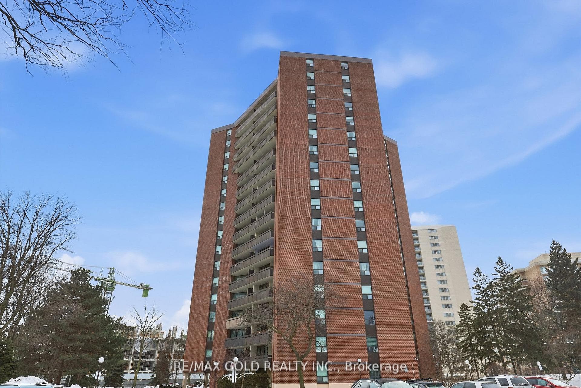 335 Mill Road Unit 401 photo 2