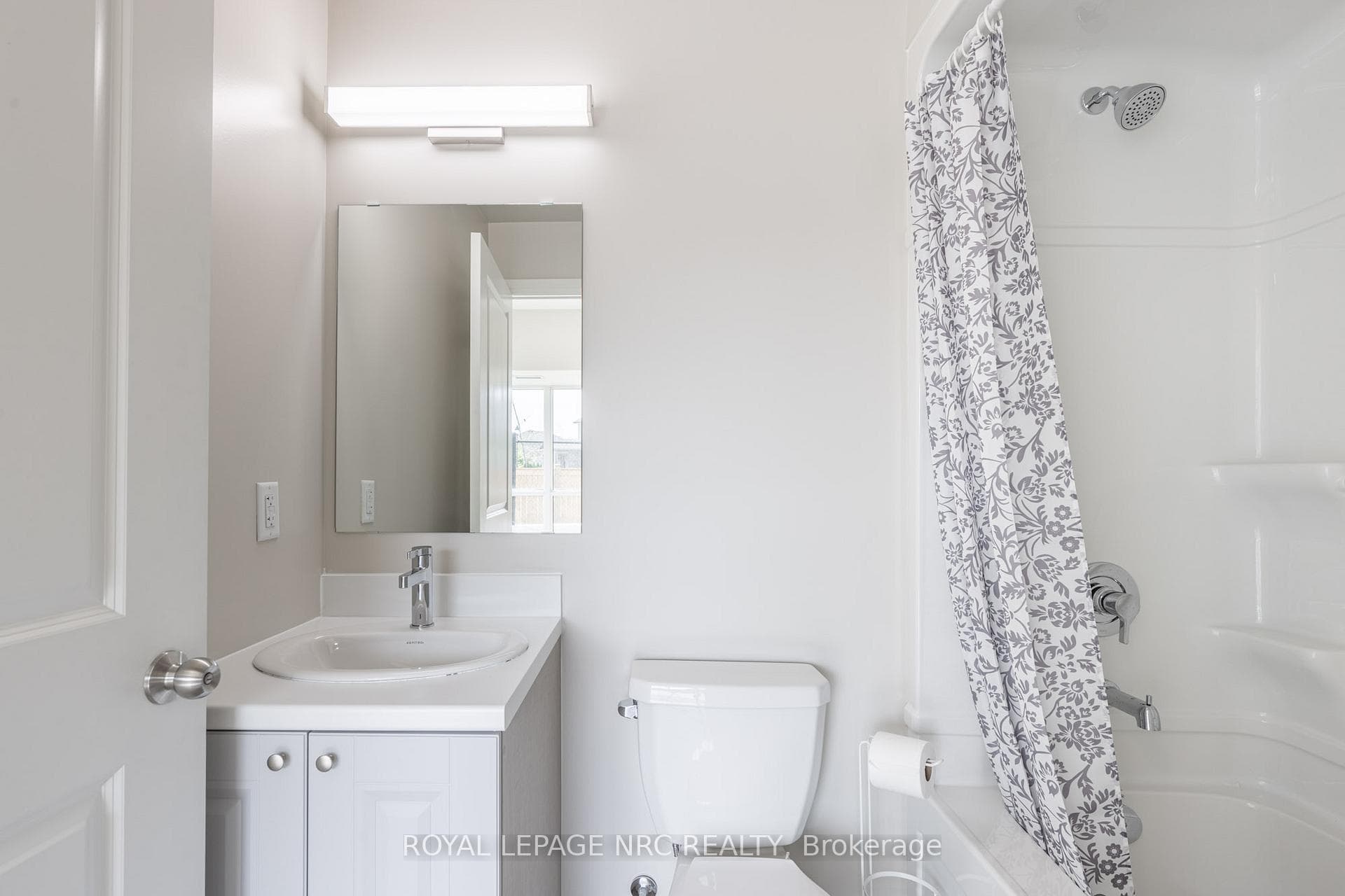 50 Herrick Avenue Unit 123 photo 17