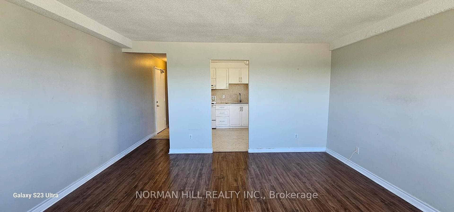 109 Gowan Street Unit 202 photo 3