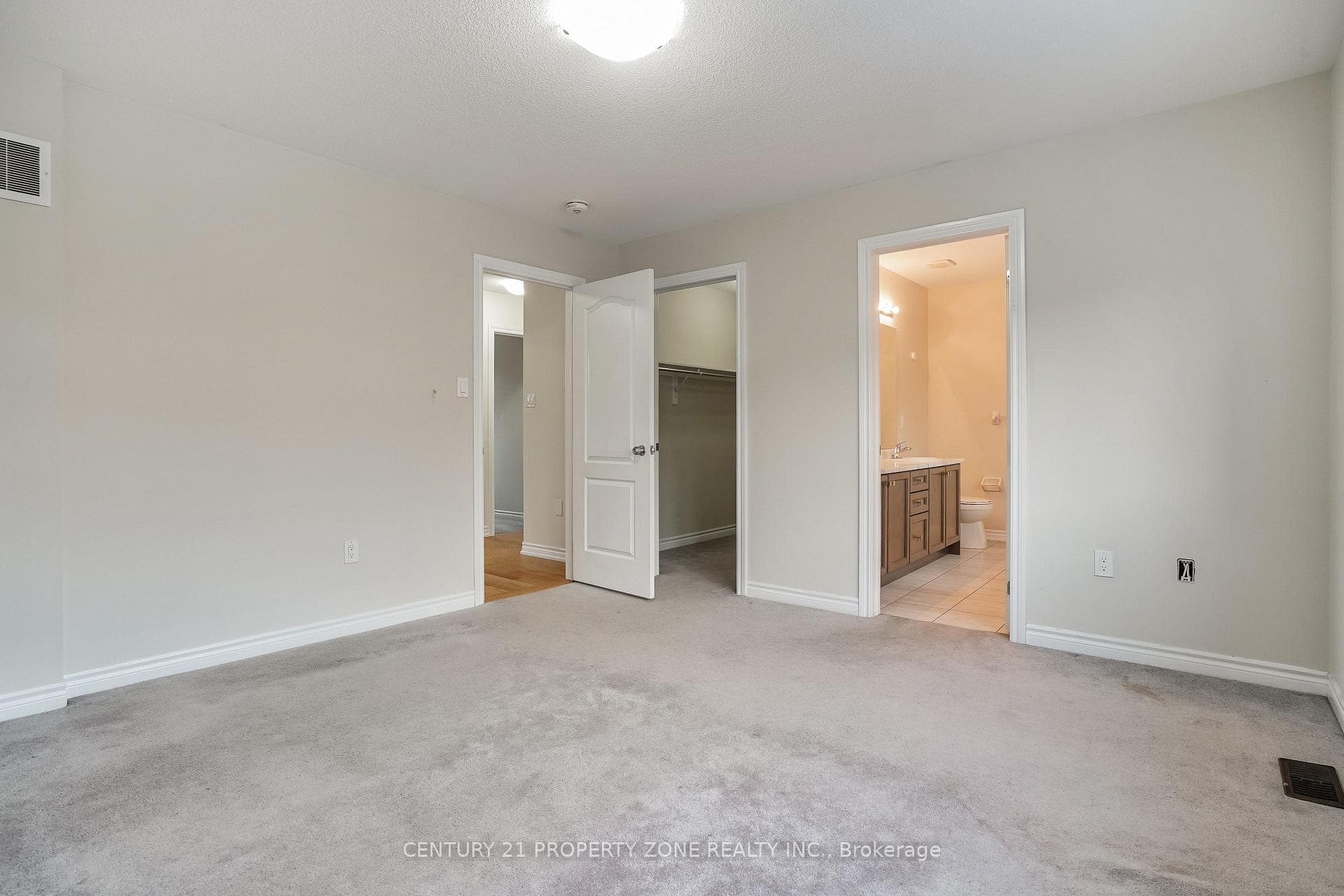 38 Dolobram Trail Unit Upper Level photo 13