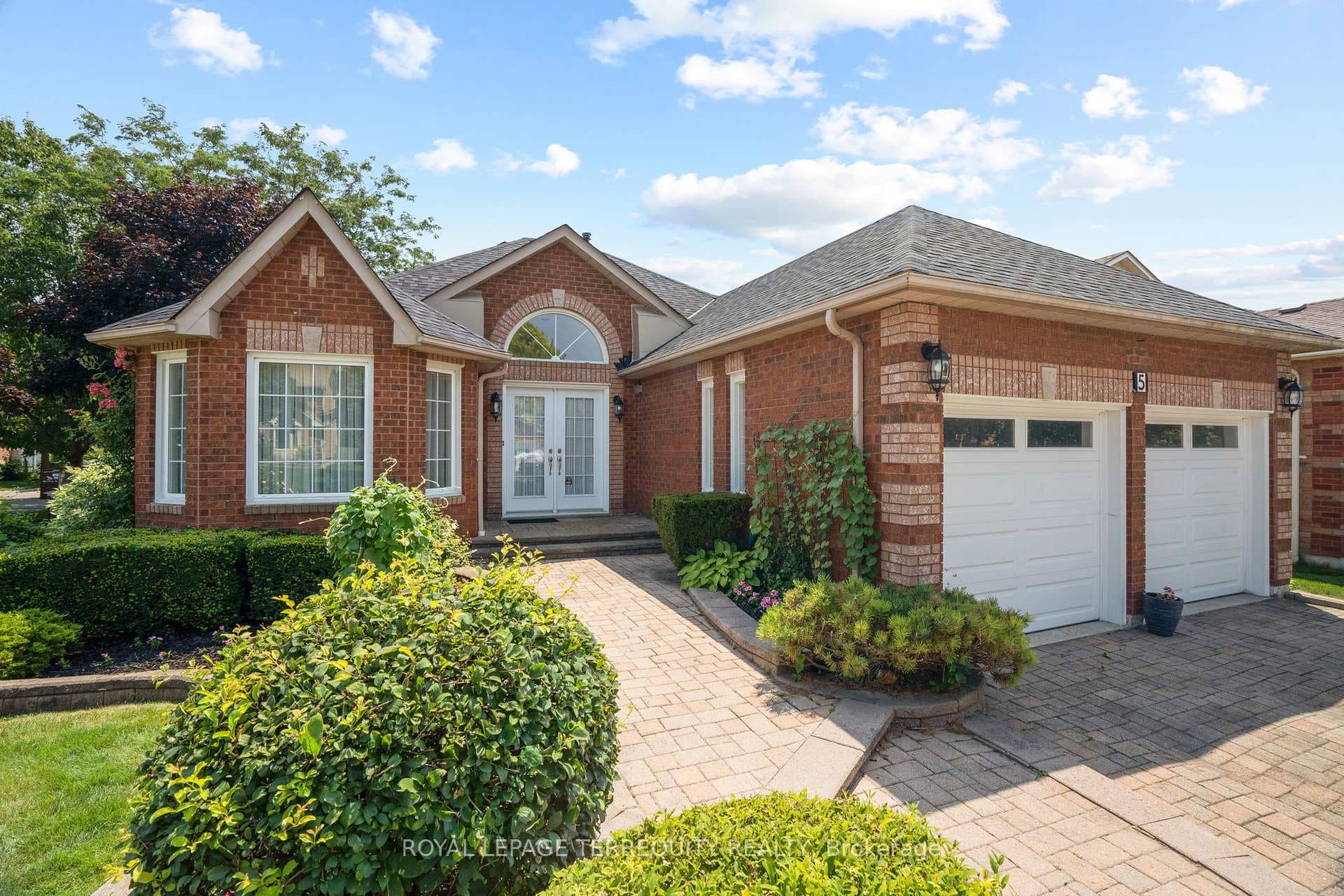 5 Glenmore Drive photo 1