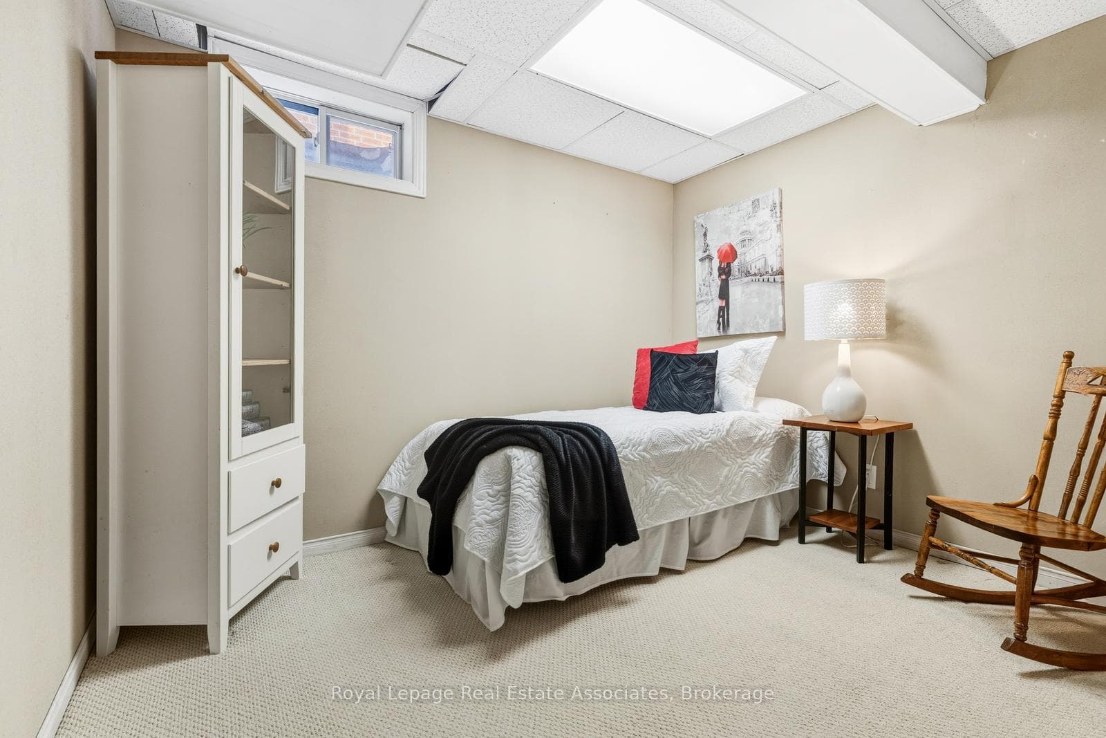 4384 Treetop Court photo 32