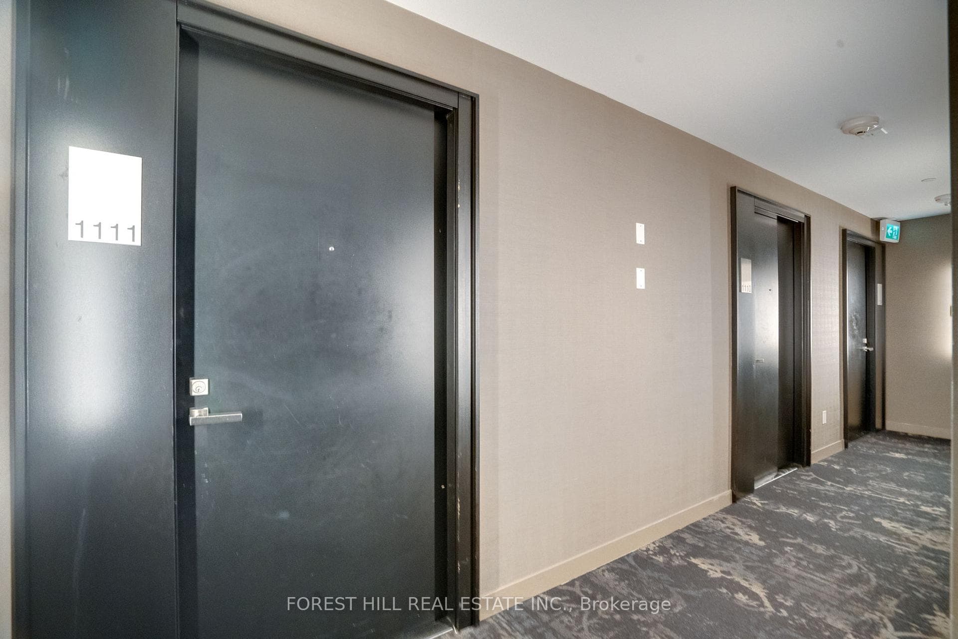 31 Tippett Road Unit 1111 photo 3
