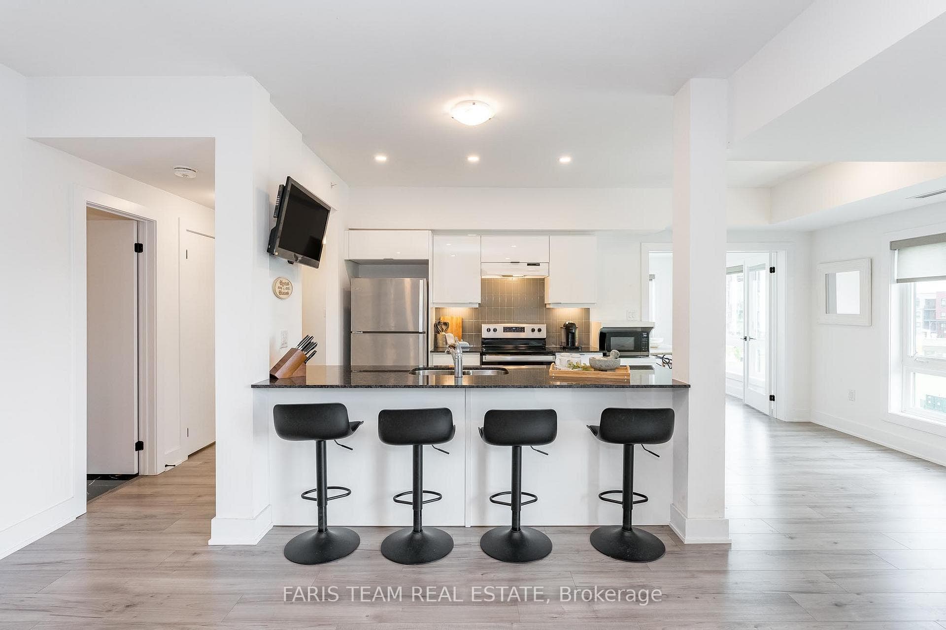 8 Culinary Lane Unit 211 photo 4