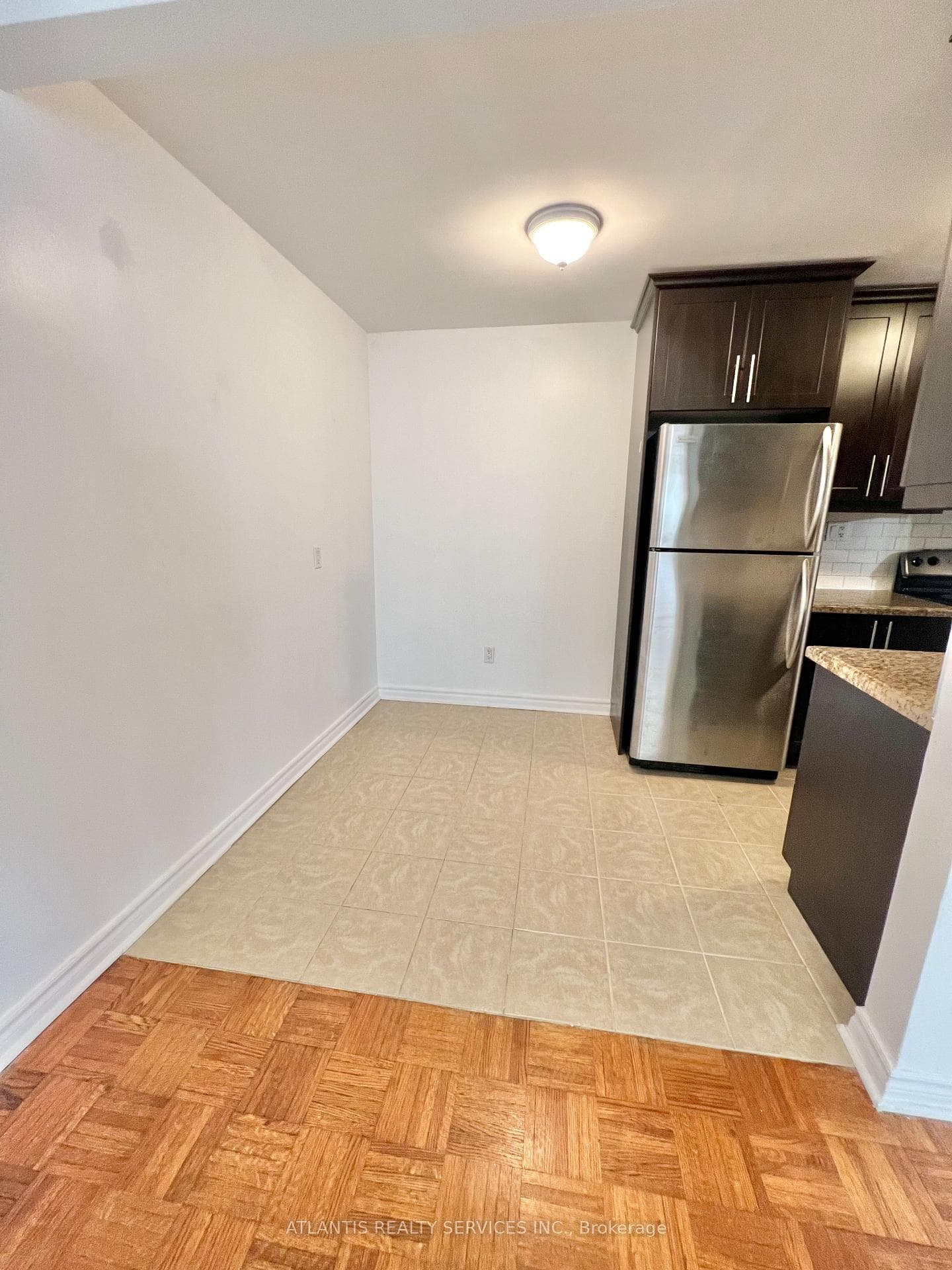 640 Davenport Road Unit 304 photo 5