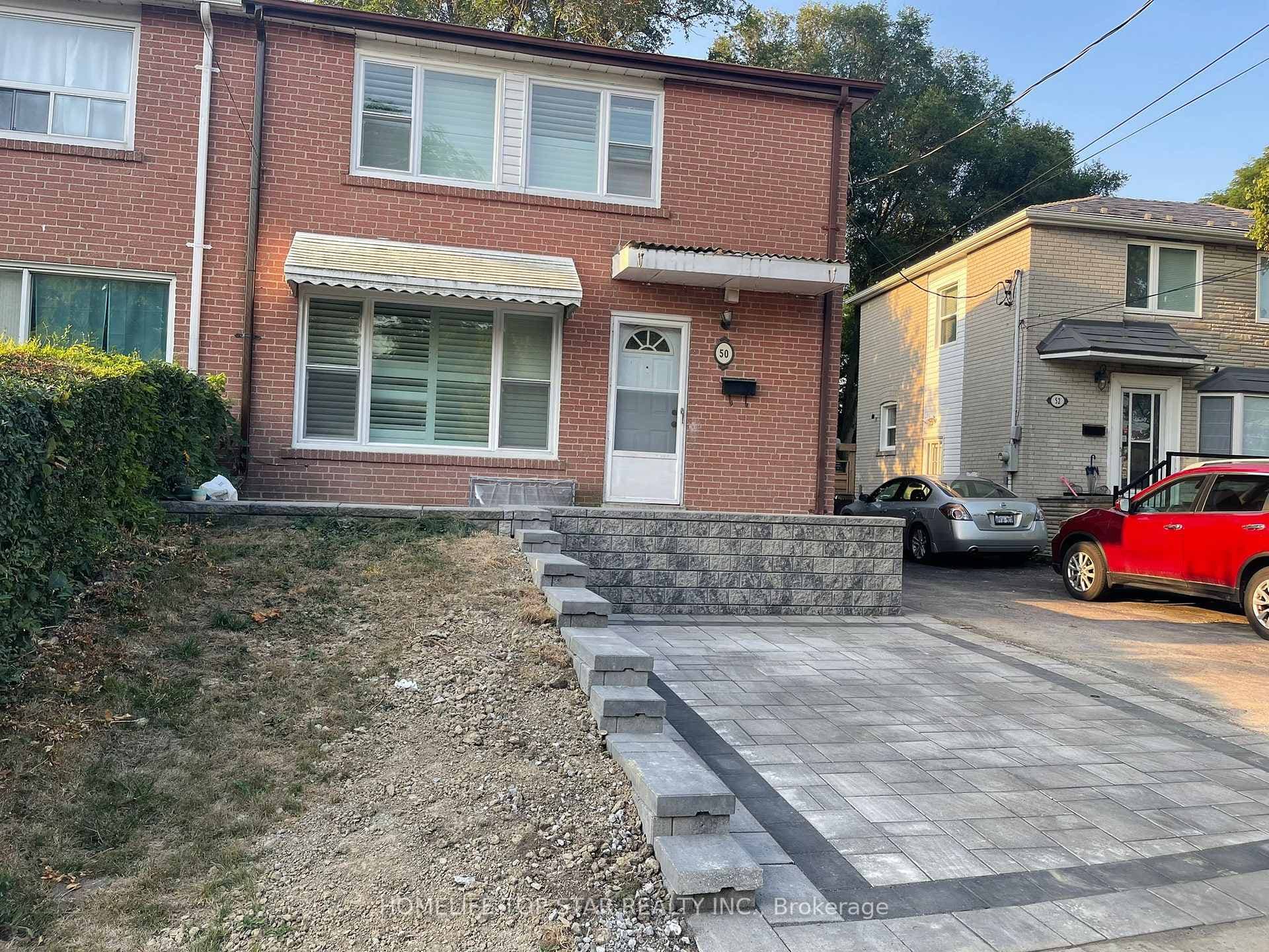 50 Chestnut Crescent photo 1
