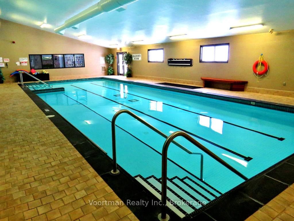 98 Silverbirch Boulevard Unit 20 photo 26