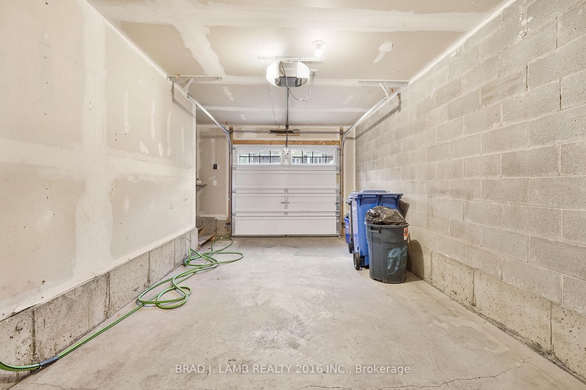 930 Nadalin Heights photo 36