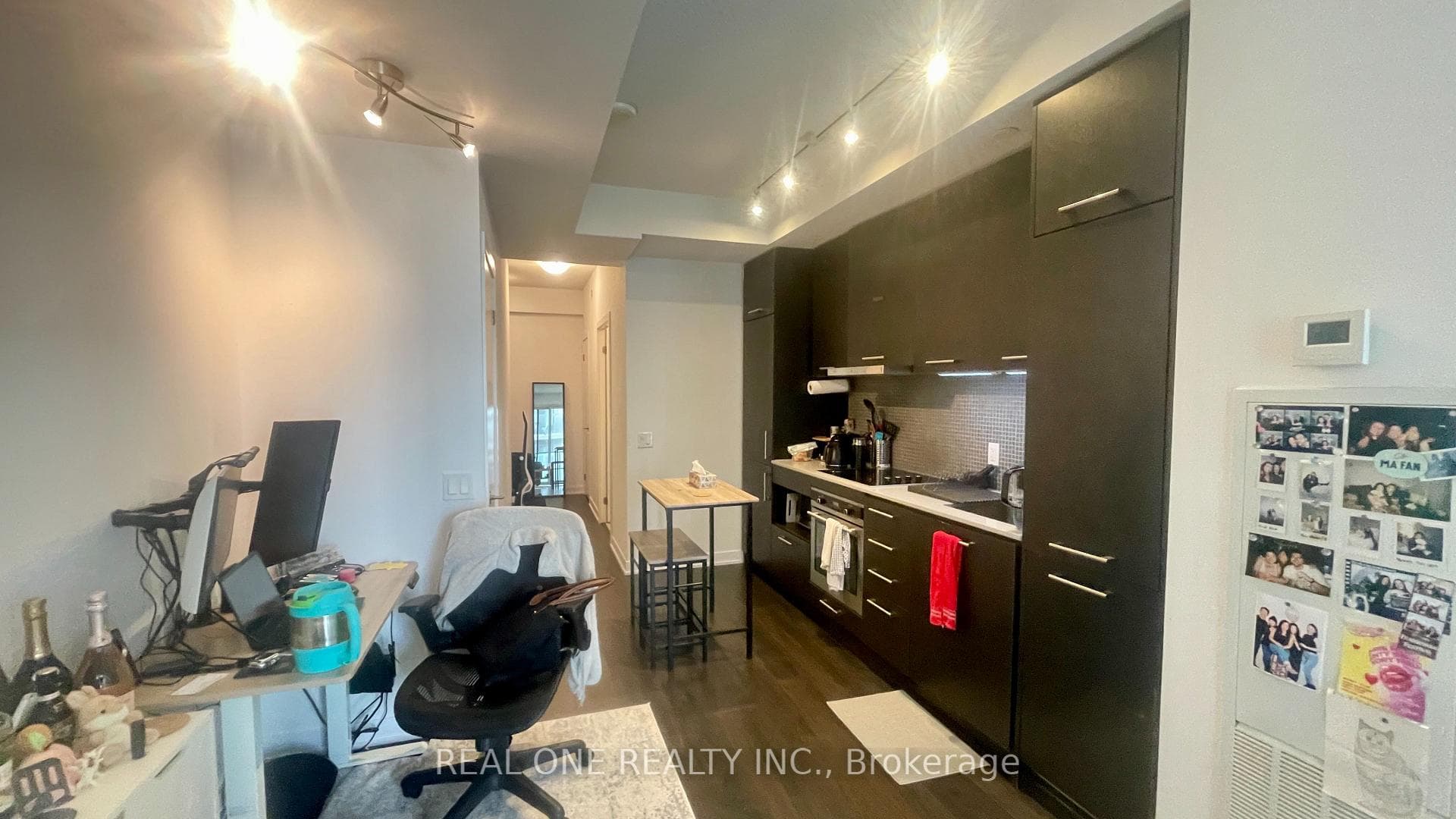 87 Peter Street Unit 1711 photo 6