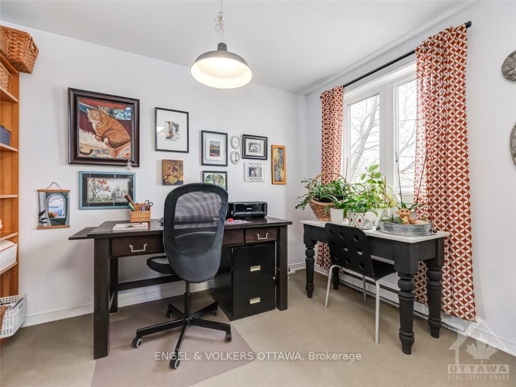 204 BRISTON photo 18