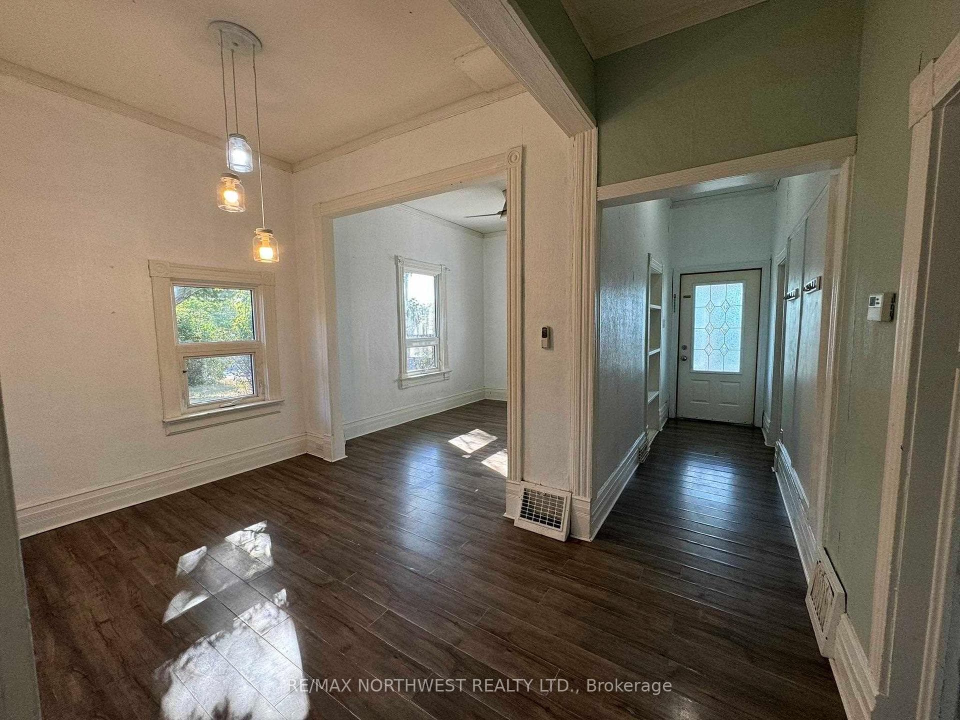 128 GOVERNMENT ROAD photo 5