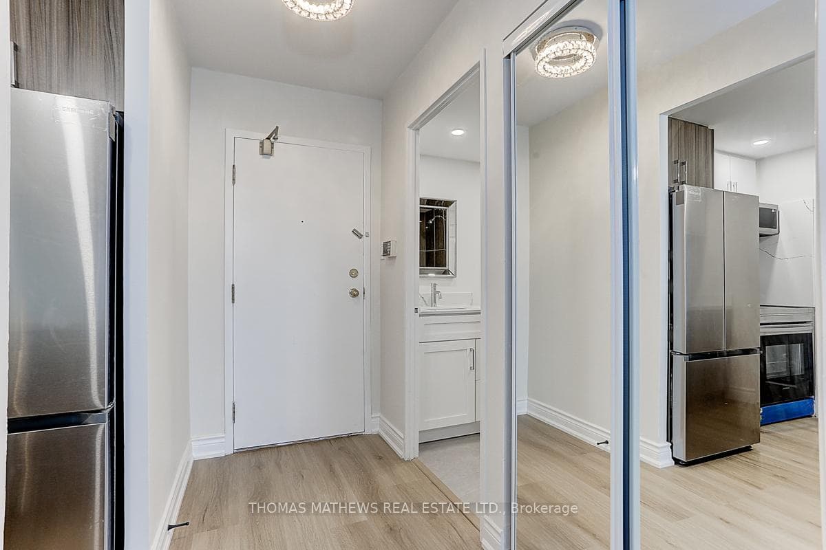 265 Enfield Place Unit 1503 photo 6
