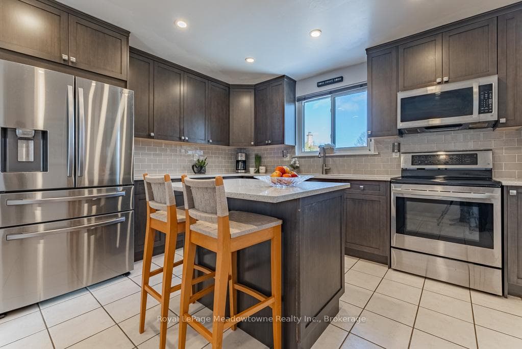 2187 Blackburn Court photo 11