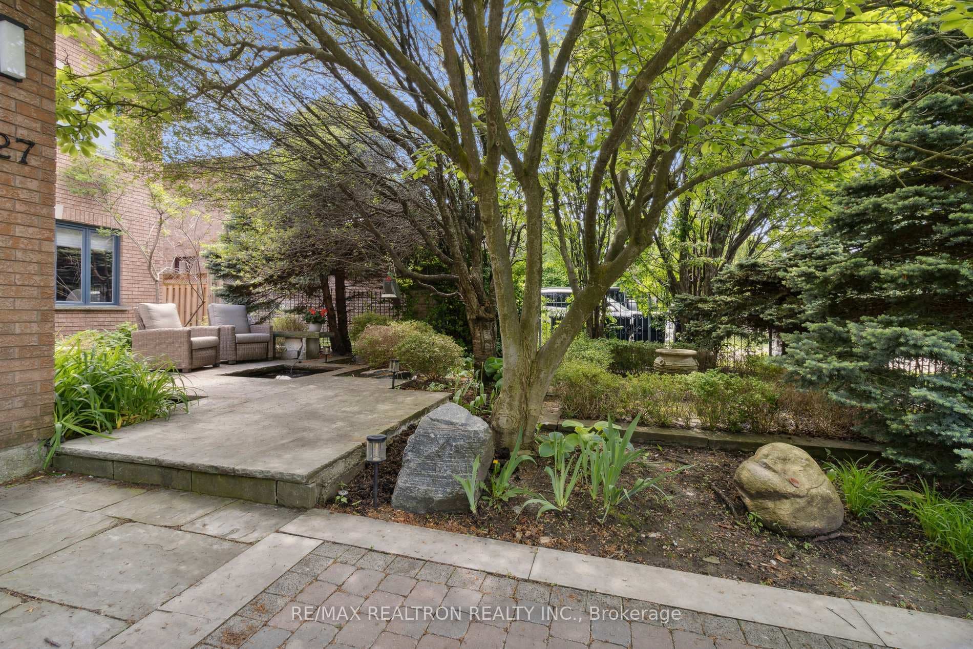 27 Danby Avenue photo 39