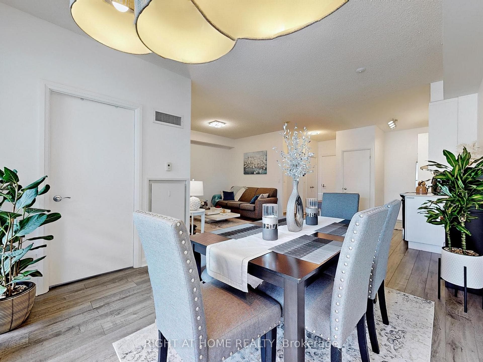 111 Elizabeth Street Unit 1702 photo 8