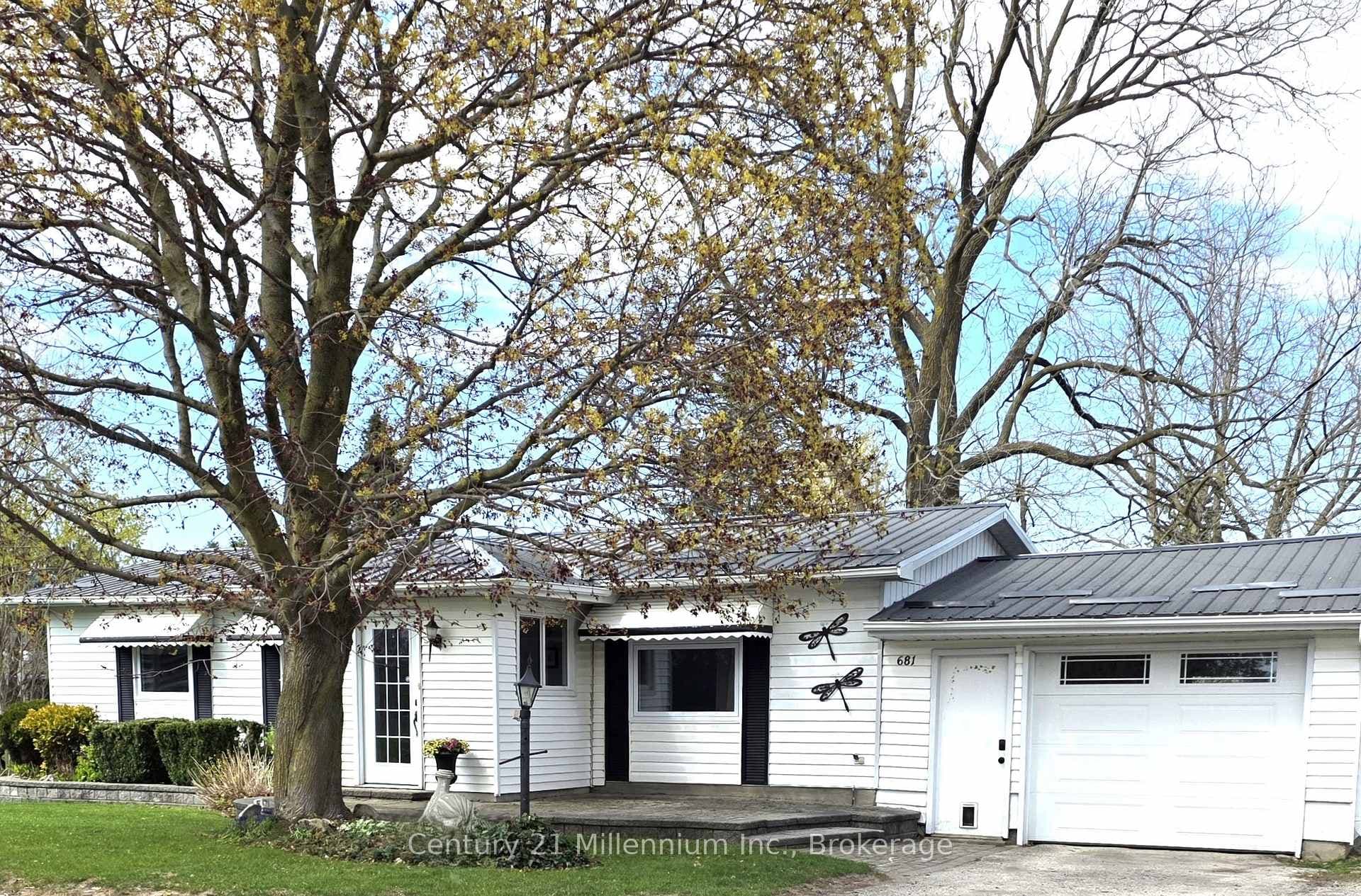 681 Wheeler Street photo 3