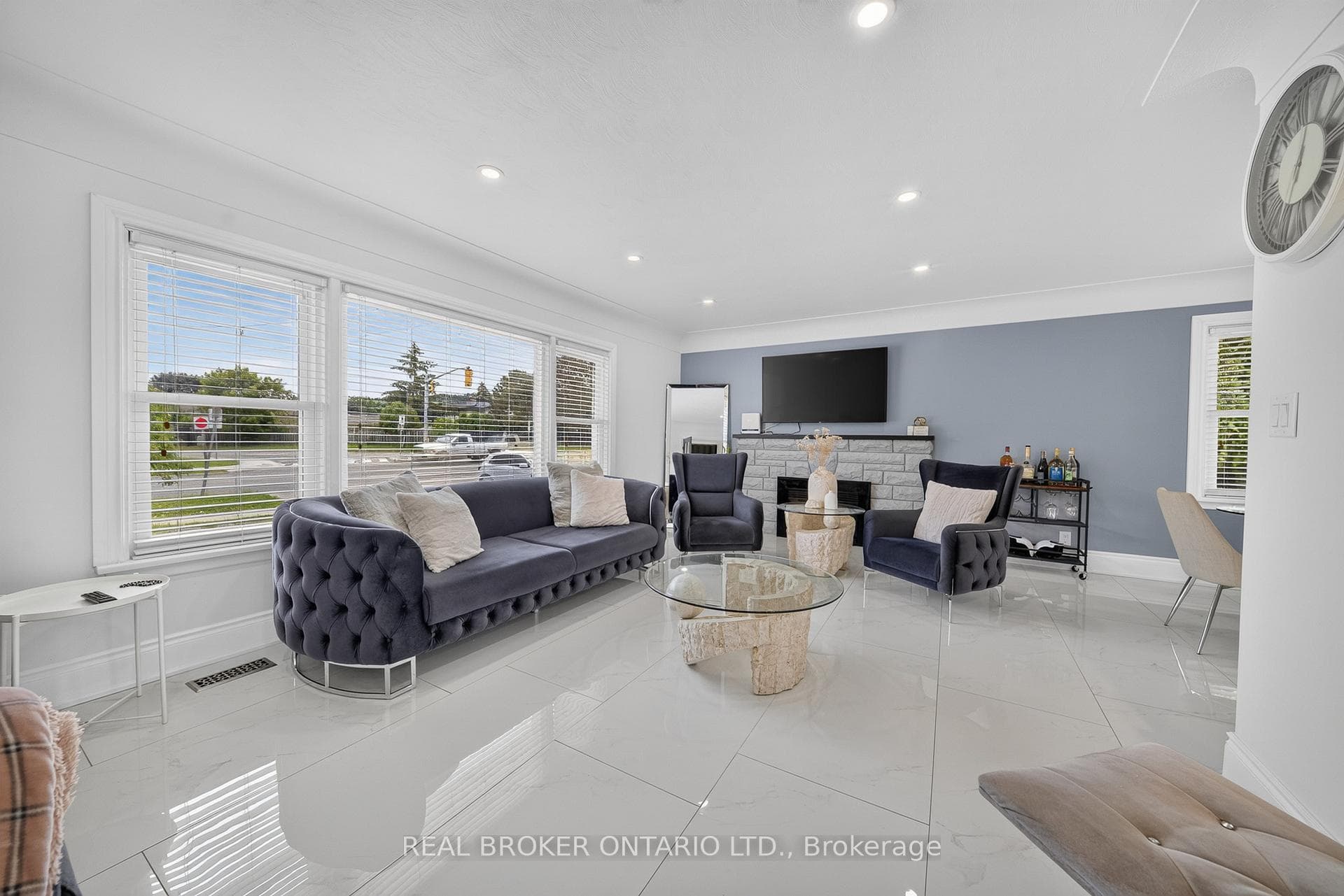 115 Green Road photo 5