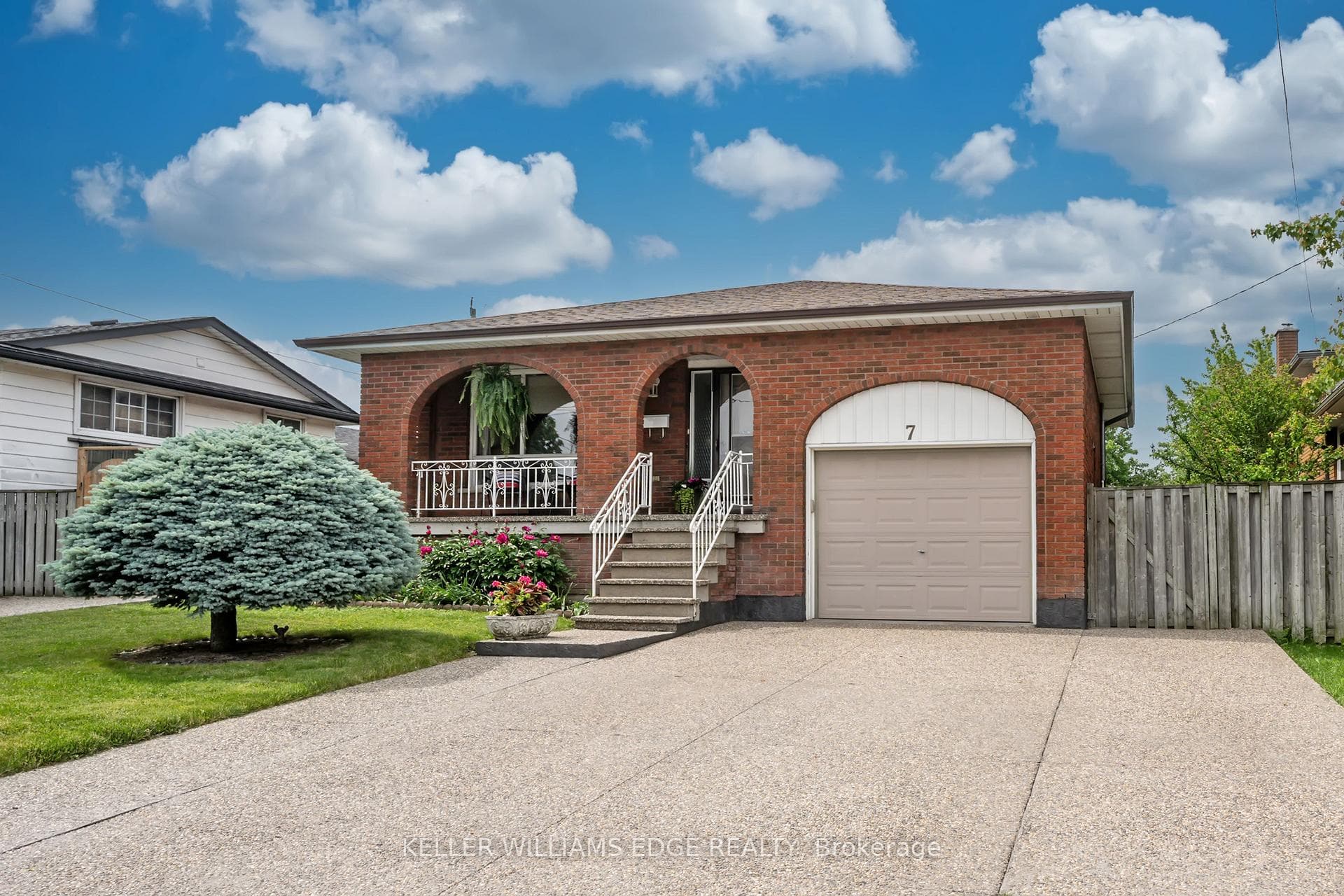 7 Oakland Drive photo 1