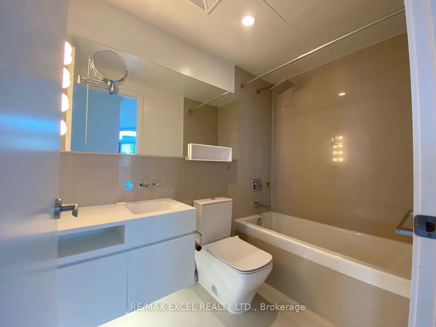 45 Charles Street Unit 3312 photo 27