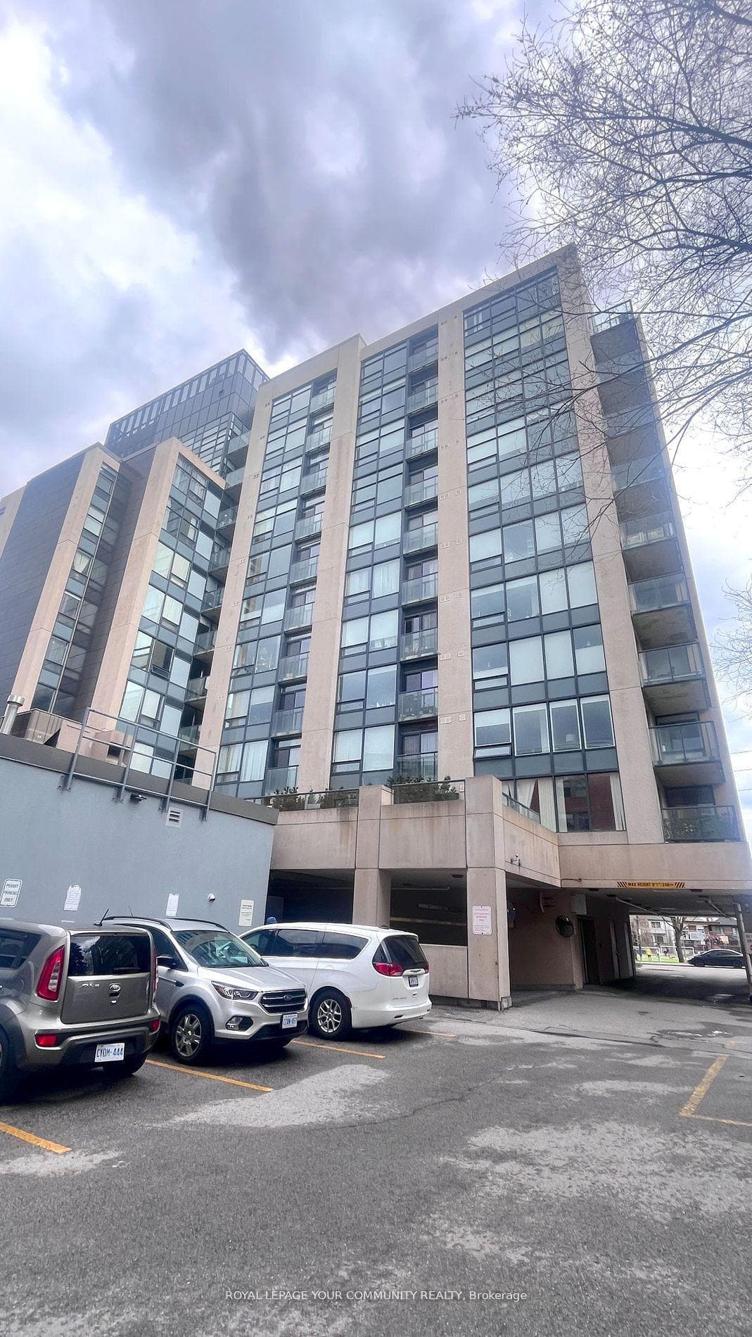 280 Donlands Avenue Unit 903 photo 2