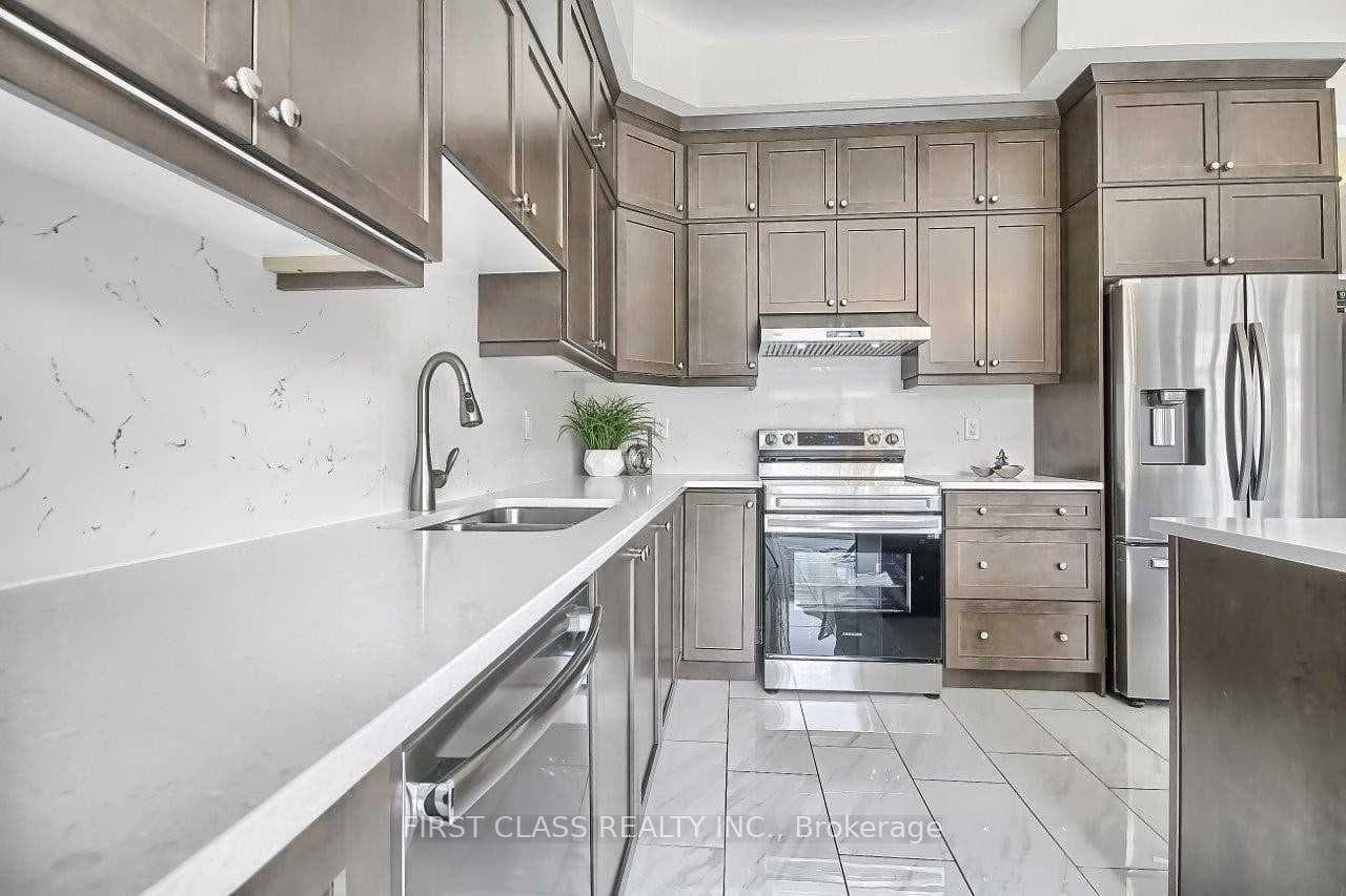 36 Pierre Berton Boulevard photo 11
