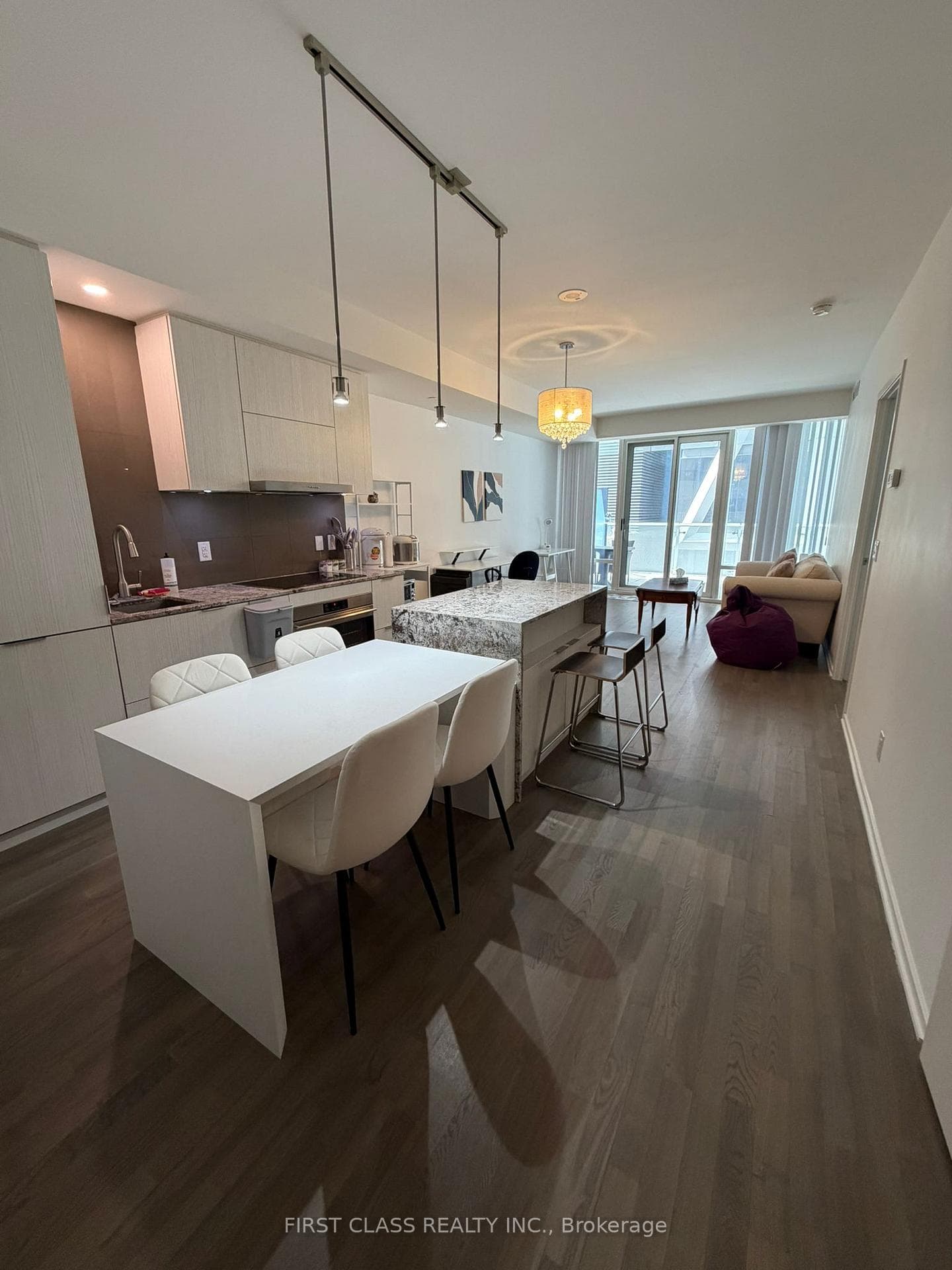 1 Bloor Street Unit 317 photo 3