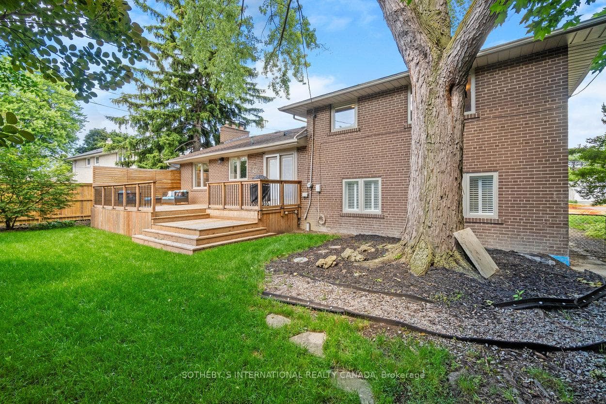 16 Conifer Drive photo 39