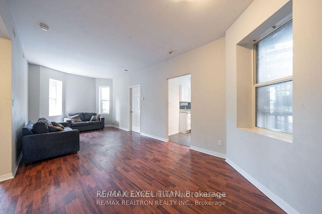 414 Jarvis Street Unit 107 photo 3
