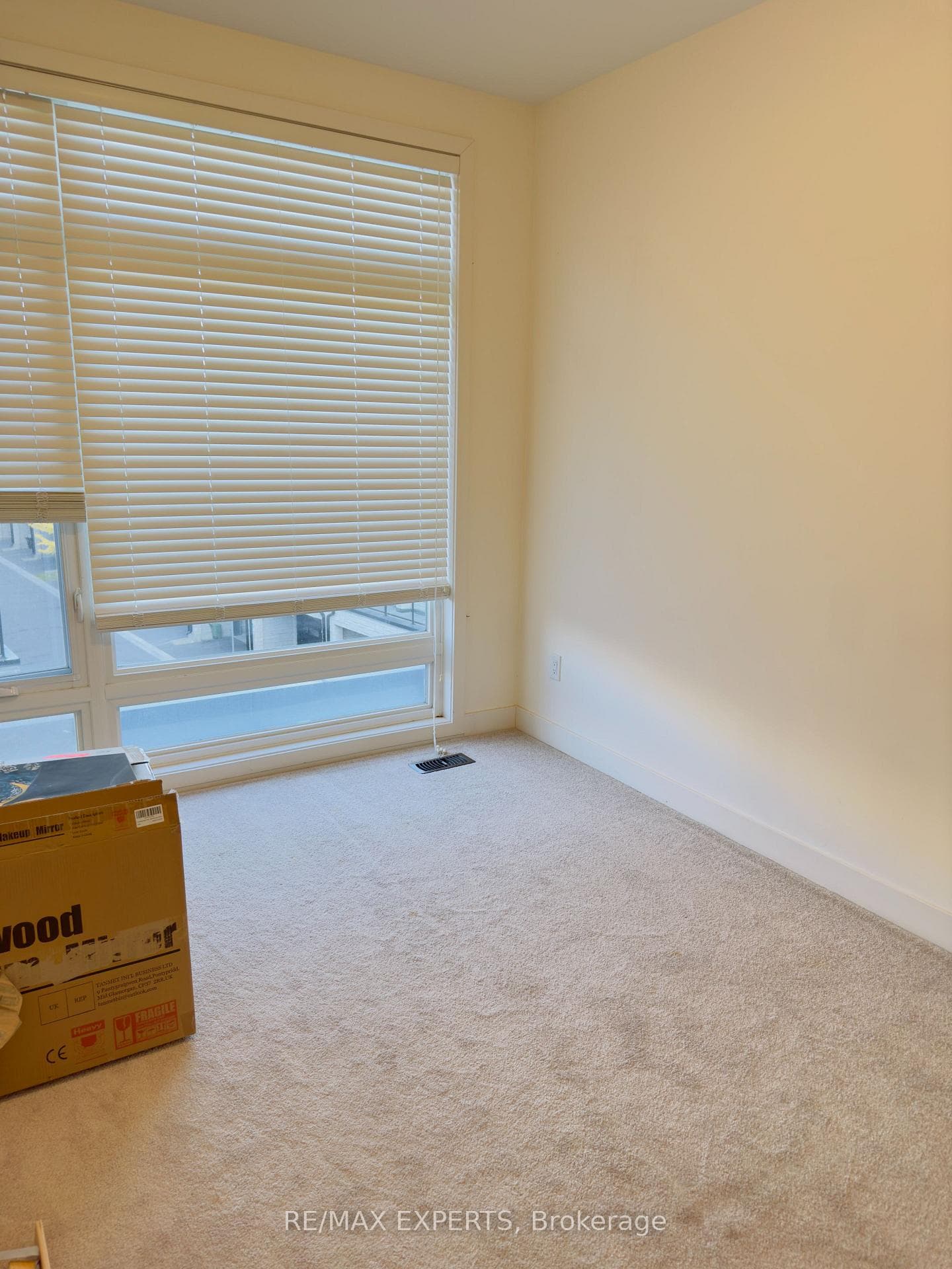 106 Pageant Avenue photo 24