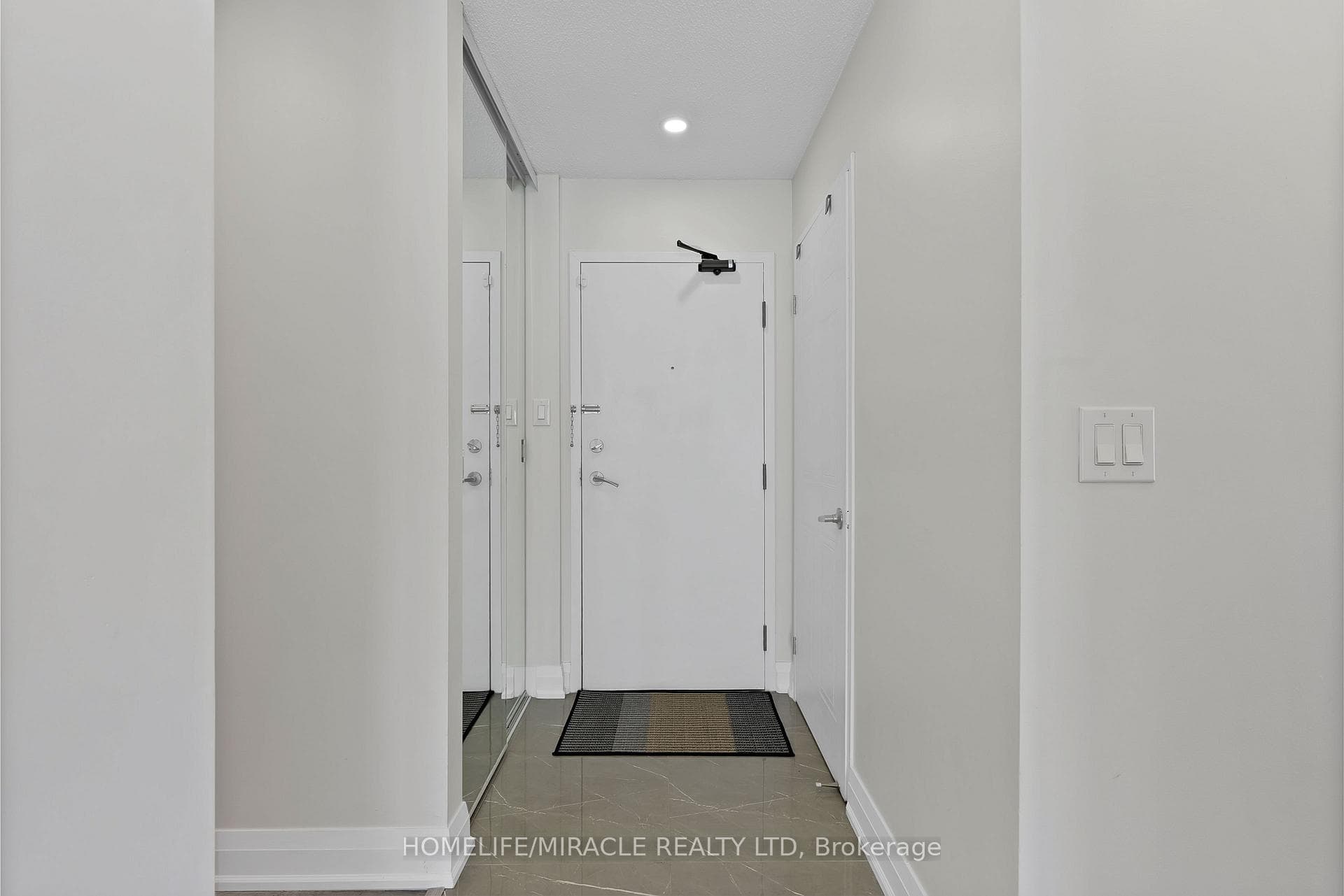 350 Webb Drive Unit 112 photo 2