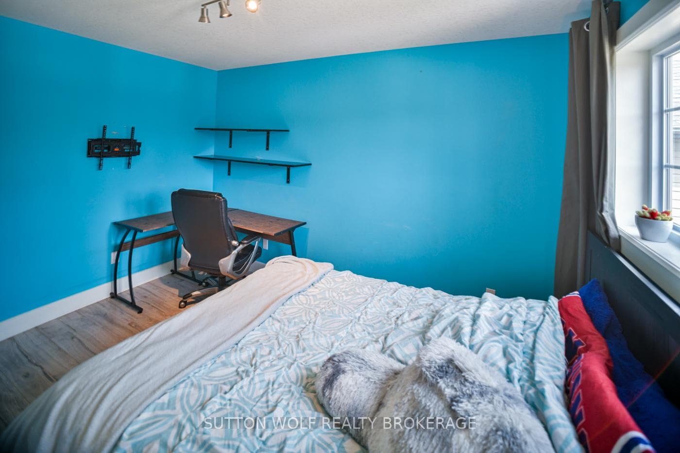 22 Queensway Drive photo 30