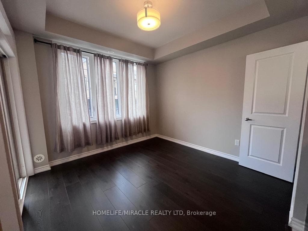 103 Frederick Wilson Avenue Unit 24 photo 9