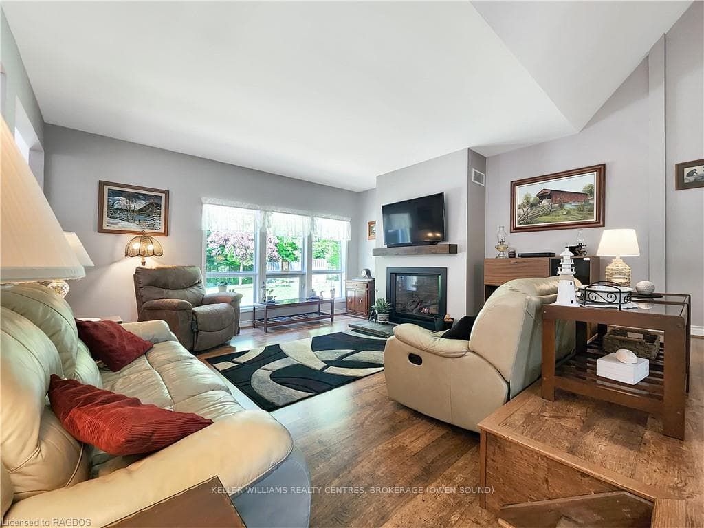 45 GROUSE Drive photo 17