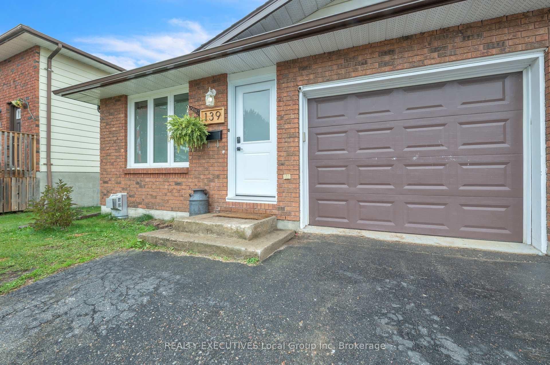 139 Massey Drive photo 1