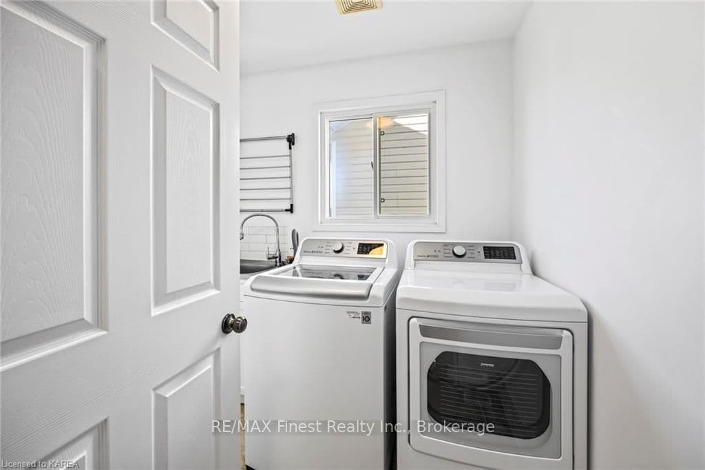 1021 RAINBOW Crescent photo 29