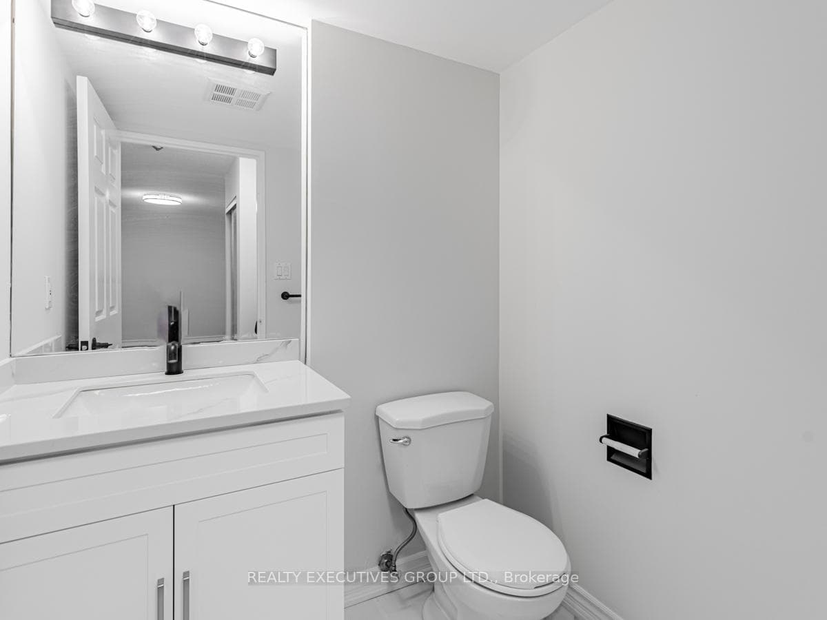 30 Greenfield Avenue Unit 2202 photo 9