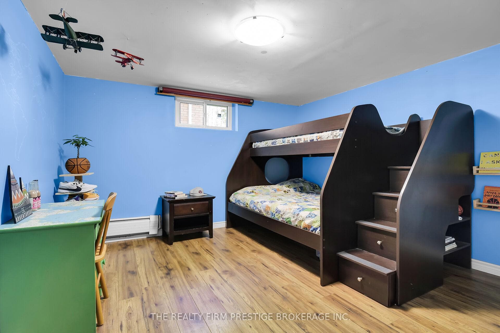 698 Brant Street photo 19